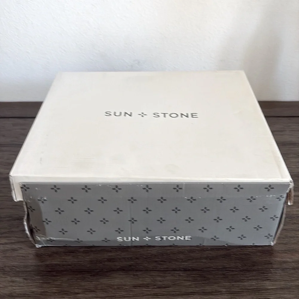 NIB [Sun + Stone] Ruthee Lug Faux Leather Round Toe Low Ankle Boots Women’s 10 - Picture 10 of 12